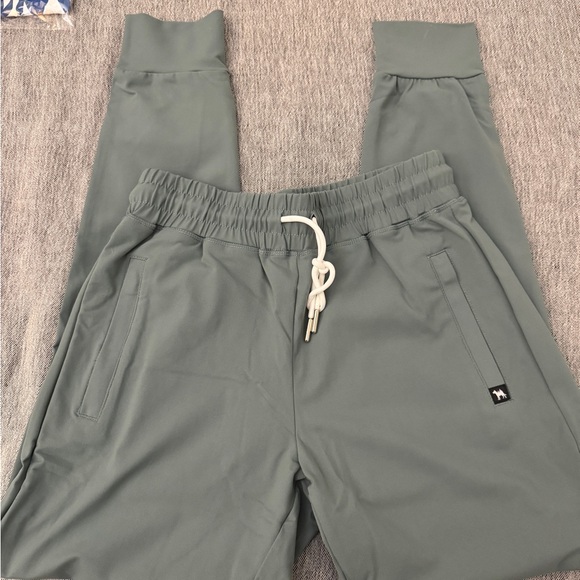 BARBELLA BOX gym bundle sports bra joggers car seat cover - Picture 6 of 12